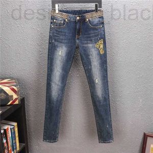 Męskie dżinsowe dżinsy dżinsy plus rozmiar mężczyzn Med Haftowane dziury Spodnie spodnie Mens Fashion Retro Casual Denim Spods Jhtv