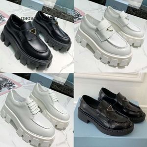 Men White Sneaker Shoes Soft Cowhide praddas Women Loafers Platform Sneakers Rubber Black pada Shiny Leather Chunky Round Head prd Thick Designer Bottom Incre W7WY