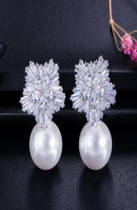 Snowflake naśladowanie Pearl Luksusowa panna młoda projektant Kolczyka Biżuteria Biała szara czerwona perła AAA Cubic Zirkonia Silver Silver Earri5789498