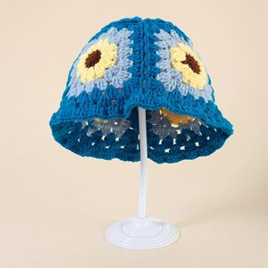 Berets Women Crochet Bucket Hats Floppy Fisherman Sunflower Beanie Caps For Travel Beach Hiking