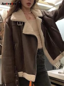 여성의 트렌치 코트 Aotvotee 방향 여자를위한 칼라 가짜 가짜 가죽 재킷 2023 단단한 모피 패치 워크 푸 코트 두꺼운 따뜻한 겉옷 231212