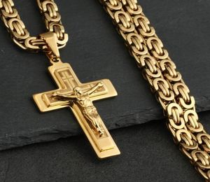 Mäns rostfritt stål Jesus Kristus heliga korsfäste hängen halsband katolska långkedjiga halsband pojkar gåvor smycken nc0111978011