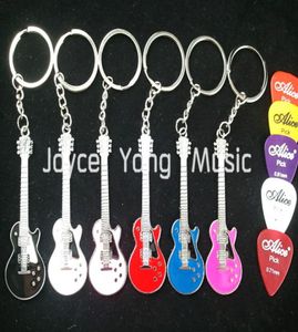 Massor av 6st LP Style Electric Guitar Keychain50pcs Acoustic Electric Guitar Picks Plectrums Wholes4886631