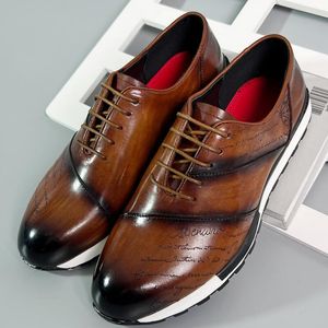 Uomini in pelle full cereali di design italiano retrò brogues vere scarpe da bagno in pelle vera scarpe da sposa fatte a mano per uomini zapatos sapat a36