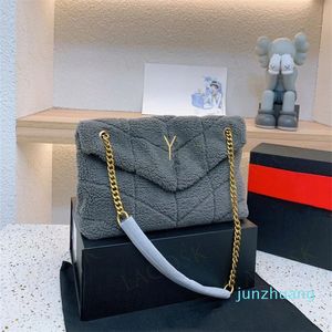 Shoulder Bags Fashions Wool Handbags for Womens Winter Chain Shoulder Bag Crossbody Gold Letter Fur Totes 2024