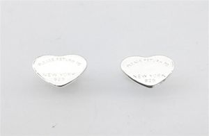 Ladies S925 Sterling Silver Classic Hearthaped Silverörhängen Studs Smycken Lovers Sweet Romantic Holiday Anniversary Gift 22018923429