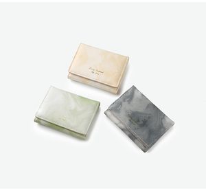 Luxurys Designers Wallet Fashion Peasショートクリップクラシックレザーウォレットバッグカードホルダーボックスダストバッグ＃99