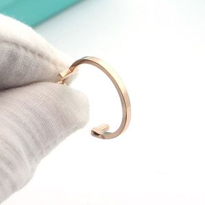 simple elegant hoop earrings designer for women titanium steel plated gold silver earrings inlaid crystal diamond love heart earring classic designer jewelry
