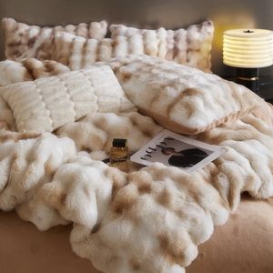 Cobertor uxury cor gradiente pele de coelho fofo de quatro peças inverno coral veludo lençol colcha cobertor cama sofá cobertor 231212