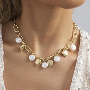 Collane con ciondolo Collana personalizzata con perle d'imitazione irregolari per donne Semplici regali per feste da donna Vendite dirette all'ingrosso