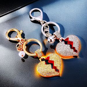 Cinghie per cellulare Charms Lega di diamanti Cuore che si spezza Portachiavi per auto Metallo Carino Borsa da donna Anello pendente Accessori donna Regalo all'ingrosso 2023