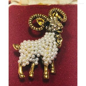 Brooches Sheep Brooch Exquisite Hand-painted Cute Animal Corsage Accessories