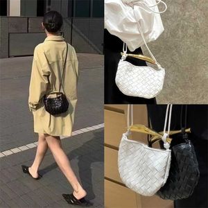 Frauen Umhängetaschen Rindsleder Pu Leder Knoten Tasche Weben Geknüpfte Griff Handgemachte Sling Taschen Luxus Marke Designer Hobo Totes Gewebte handtaschen