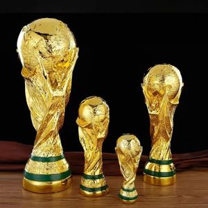 その他のお祝いのパーティーサプライズワールドカップゴールデン樹脂ヨーロッパフットボールトロフィーサッカートロフィーマスコットファンギフトオフィス装飾249g