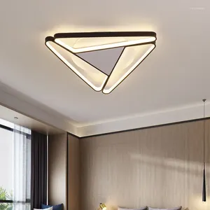 Потолочные светильники 2023, современная треугольная алюминиевая светодиодная люстра для гостиной, спальни, украшения дома, кухни