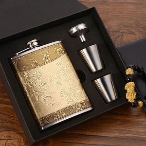 Hip Flasks 8oz Whisky Bottle Stainless Steel Alcohol Funnel Flask Embroidered Golden Silk Textile Wrapping Gift Box Set 231213