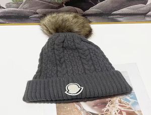 High quality Winter caps Hats Women and men Beanies with Real Raccoon Fur Pompoms Warm Girl Cap snapback pompon beanie2652861