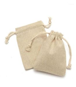 Envoltório de presente lote algodão linho pequena bolsa natural saco de cordão para doces jóias presentes serapilheira saco de juta com cordão15528981