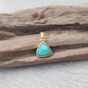Pendant Necklaces FUWO 1Pcs Natural Amazonite Triangle Golden Plated Brass Bezel Green Stone Accessories For Women Jewelry Making PD288