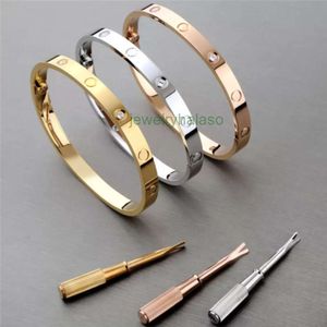 LuxuryDesigner bracelets fashion men and women love inlaid diamonds high quality bracelet boutique jewellery gift for friends