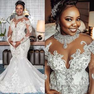 Luxurious Plus Size Mermaid Wedding Dresses Halter Long Sleeves Gorgeous Lace Bridal Dress Rehinestones Lacefull Beaded Tulle Gowns for Black Bride CDW051