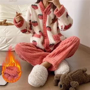 Women's Sleepwear Winter Fleece Pajamas Thickened Warm And Comfortable Homewear For Women Long Sleeved Velvet Cute Home Heating Set 231212