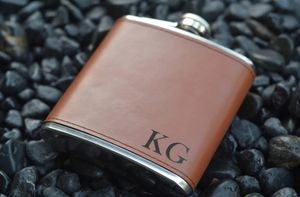 Hip Flasks Personalized Flask 8oz Custom Leather Engraved Stainless Steel Man Groom Gift Wedding Favors 231213