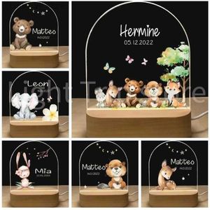 Luzes noturnas personalizadas bebê nascimento noturno luz personaliza nome animal elefante leão com lâmpada de base de madeira USB para o quarto mesa arco -íris decoração yq231214