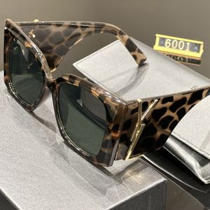 Rama do okularów Popularna litera unisex okulary mody metalowe okulary słoneczne z pudełkiem