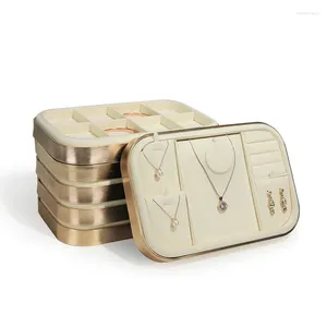 Smycken påsar lyxig beige halsband hänge armband display stativ set örhänge örstray