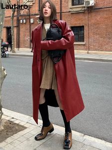 Damen-Trenchmäntel Lautaro Herbst Langer, übergroßer, weinroter Leder-Trenchcoat für Frauen, Langarm, Revers, locker, lässig, stilvoll, koreanische Mode, 231213