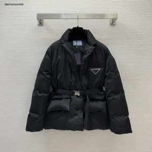 Designer Padded Jacket Women Coat Autumn Winter Triangle Logo Badge With Belt Midje Bomull Knapp Överrock 14 december 11 11