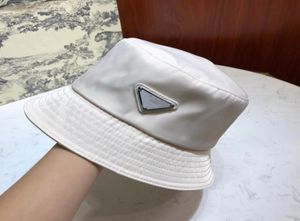 2021 Fashion Designer Bucket Hat For Casquette Baseball Cap Top Christmas Summer Sun Women Men Caps Triangle Friendship Betwe2972249