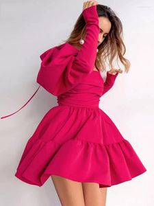 Casual klänningar elegant rosa party prom kvinnor 2023 våren hösten puffhylsa chic backless ruched fyrkantig krage puffy klänning