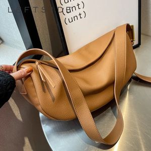 Evening Bags LEFTSIDE Crossbody Bags for Women Leather Designer Travel Large Capacity Shoulder Bag Handbags and Purses Hobos Brown Black 231213