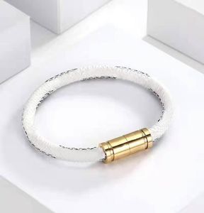 Nuovo braccialetto di design Galvanotecnica sotto vuoto Moda di lusso Donna Uomo Corda in pelle Coppia magnetica Compleanno Fidanzamento Vacanza Gif3183875
