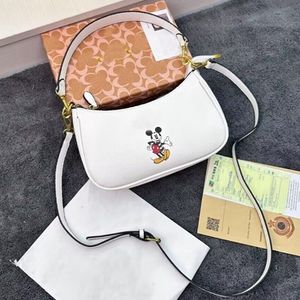 SQW Designer Bag Hobo Vagrant Bag Bag Bag Luxurys أكياس الكتف غير الرسمية للأعمال التجارية ذات الأزياء المتعددة الوظائف