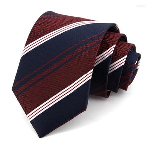 Fliege 2023 Hohe Qualität gestreift für Männer 8 cm breite Kleider Krawatte Mode formale Arbeit Krawatte männliches Geschenk mit Box
