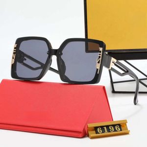 okulary przeciwsłoneczne projektant okularów przeciwsłonecznych luksusowe zupełnie nowe okulary przeciwsłoneczne modne damskie kwadratowy kwadrat Koreańska wersja okularów przeciwsłonecznych z pudełkiem