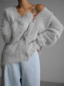 Kvinnors tröjor fluffiga kofta kvinnor vintage stickad tröja kvinnlig elegant modeimitation mink jumper damer casual lös vneck cardigans 231214