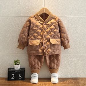 Kläderuppsättningar Childrens Cotton Set Two Piece Boys Cotton Set Thighted Warmth Sportwear Baby Korean Open Front Air Conditioner 231214