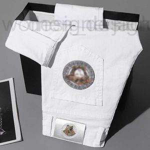 メンズジーンズデザイナーラグジュアリー新しい春の夏の男性ジャンピュアブラックホワイト2カラーコットンハイエラスティックスリムフィッティング韓国メデューサ刺繍パンツ9B6W
