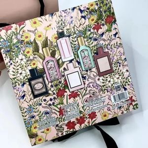 Дизайнерский парфюмерный набор для женщин Bloom Flora Sparay 5 мл*6 шт. Костюм 6 в 1 с коробкой оригинальной Semll Высококачественный подарка быстрого корабля Gril Gift