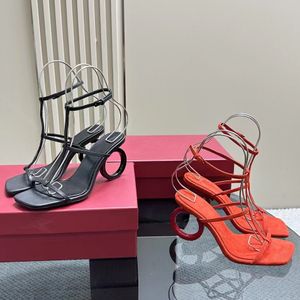 Toppkvalitet märke sandaler kvinnor oregelbundna klackar lyxiga designer skor casual läder fotledsgladiator fest bröllopskor