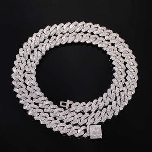 Vendita al dettaglio di gioielli hip-hop da 13 mm, collana a catena a maglia cubana completamente ghiacciata placcata in oro bianco per uomo