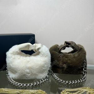 Päls väska hobo designer axelväskor lyx 24c kedja fluffig faux päls underarmsäckar kvinnor koppling fluffy hobo väska svart vit grå tote handväska