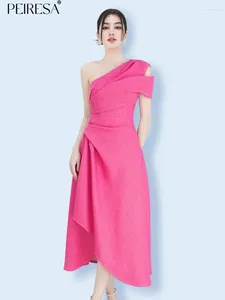 Бальные платья PEIRESA, элегантное асимметричное вечернее платье для женщин, плиссированное платье с диагональным воротником и короткими рукавами, лето 2023