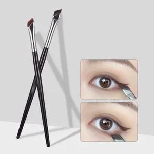 Makeup Borstes Blad Eyeliner Brush Ultra Thin Fin Vinkel Flat Eyebrow Under the Eyes Placera Exakta detaljer 1st