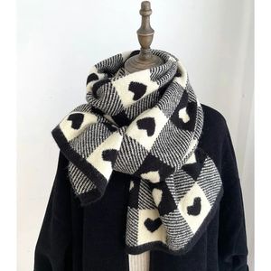 Scarves Knitted Scarf Love Heart Scarf Black White Plaid Scarf Thickened Warm Winter Women's Scarves Christmas Year Gifts 231214