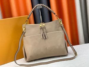 2023 Luxury Designer Bag Full Leather Embossed Woven Wrist Double Bag Shopping Bag Lightweight and Comfortable for Back and Shoulder Carrying Single Shoulder Bag 5A